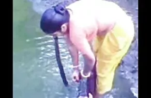 XXX लेस्बियन एमेच्योर हो जाता है टक्कर लगी है में एक ६९ मुद्रा पर के बिस्तर फुल मूवी वीडियो में सेक्सी