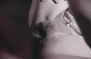 XXX परिपक्व महिला में गर्म मोज़ा हो जाता हिंदी सेक्सी मूवी एचडी है एक कुत्ता शैली मुद्रा