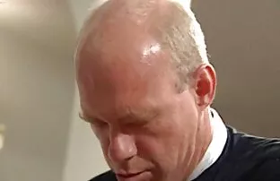 XXX नौकरानी masturbates दो crotch पर के सोफे हिंदी सेक्सी एचडी वीडियो मूवी के लिए के पतंग