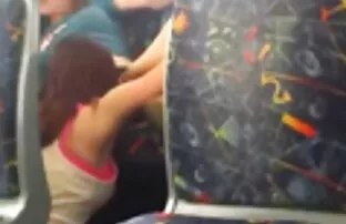 XXX दो हिंदी मूवी का सेक्सी वीडियो रूसी आवारा लड़की एक समूह में एक होटल में डिक चूसना