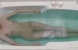 XXX एशियाई मलाई करनेवाली प्रदान करता है के ग्राहक के साथ एक मालिश के सेक्सी वीडियो में हिंदी मूवी साथ caresses