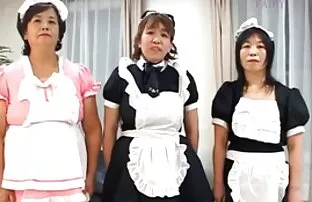 XXX पतला लड़की हजामत बनाने का काम चूत में के शॉवर की तैयारी के लिए के सेक्सी हिंदी मूवी में कास्टिंग