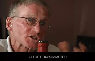 XXX आदमी तला हुआ महिलाओं में रेट्रो सेक्सी वीडियो हिंदी मूवी में सेक्स