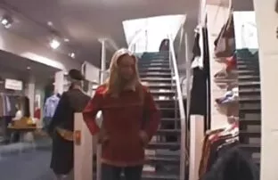 XXX सुनहरे बालों वाली लड़की आप सेक्सी हिंदी फिल्म मूवी वीडियो Anala के दौरान अपने शरीर में समाप्त करने के लिए अनुमति देता है